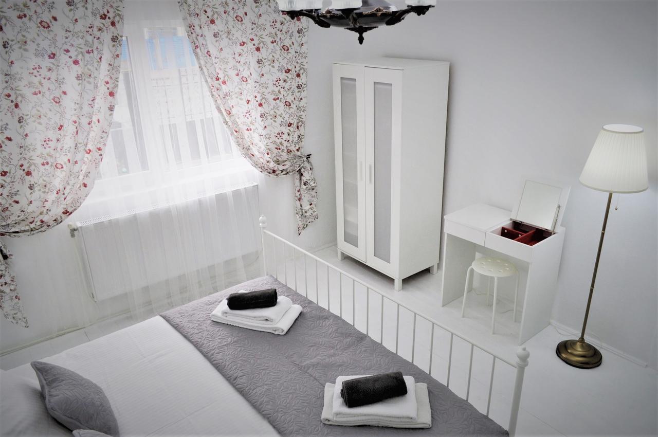 La Maison Blanche Hotel Alba Iulia Ngoại thất bức ảnh